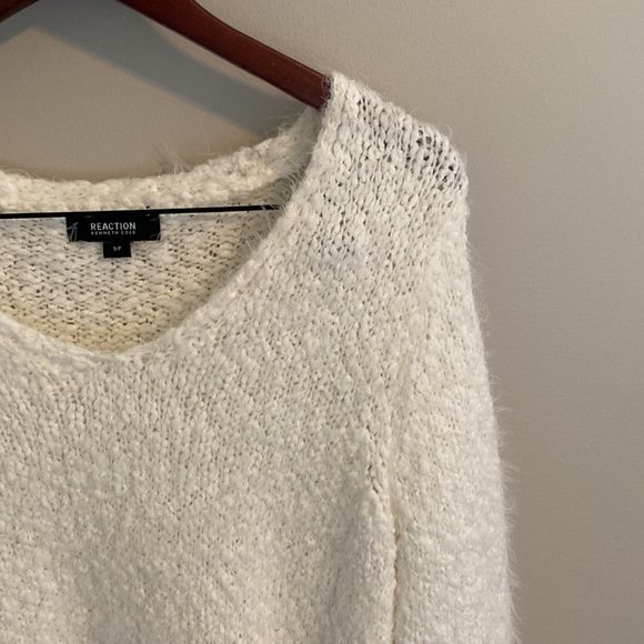 Reaction - Kenneth Cole Sweater - Picture 3 of 4